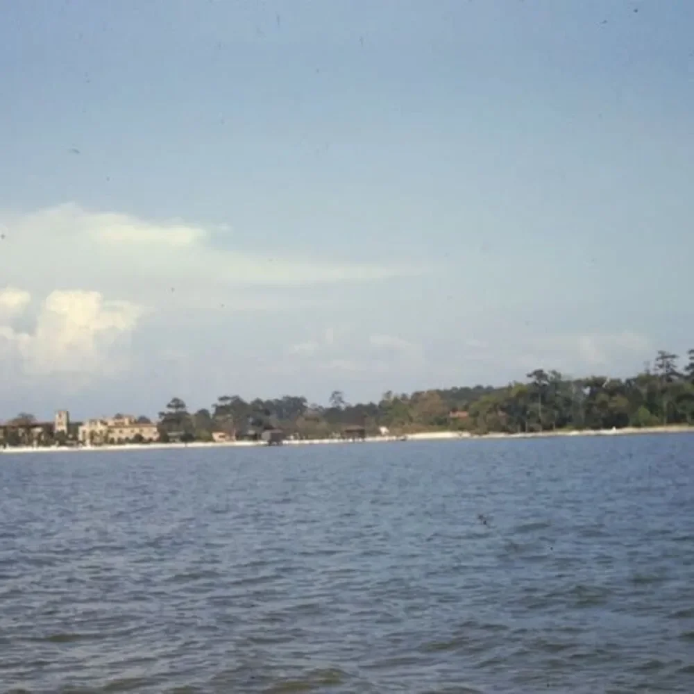 Kodak Slide 35mm 1940s Red Border,  a wide, expansive coastal shoreline